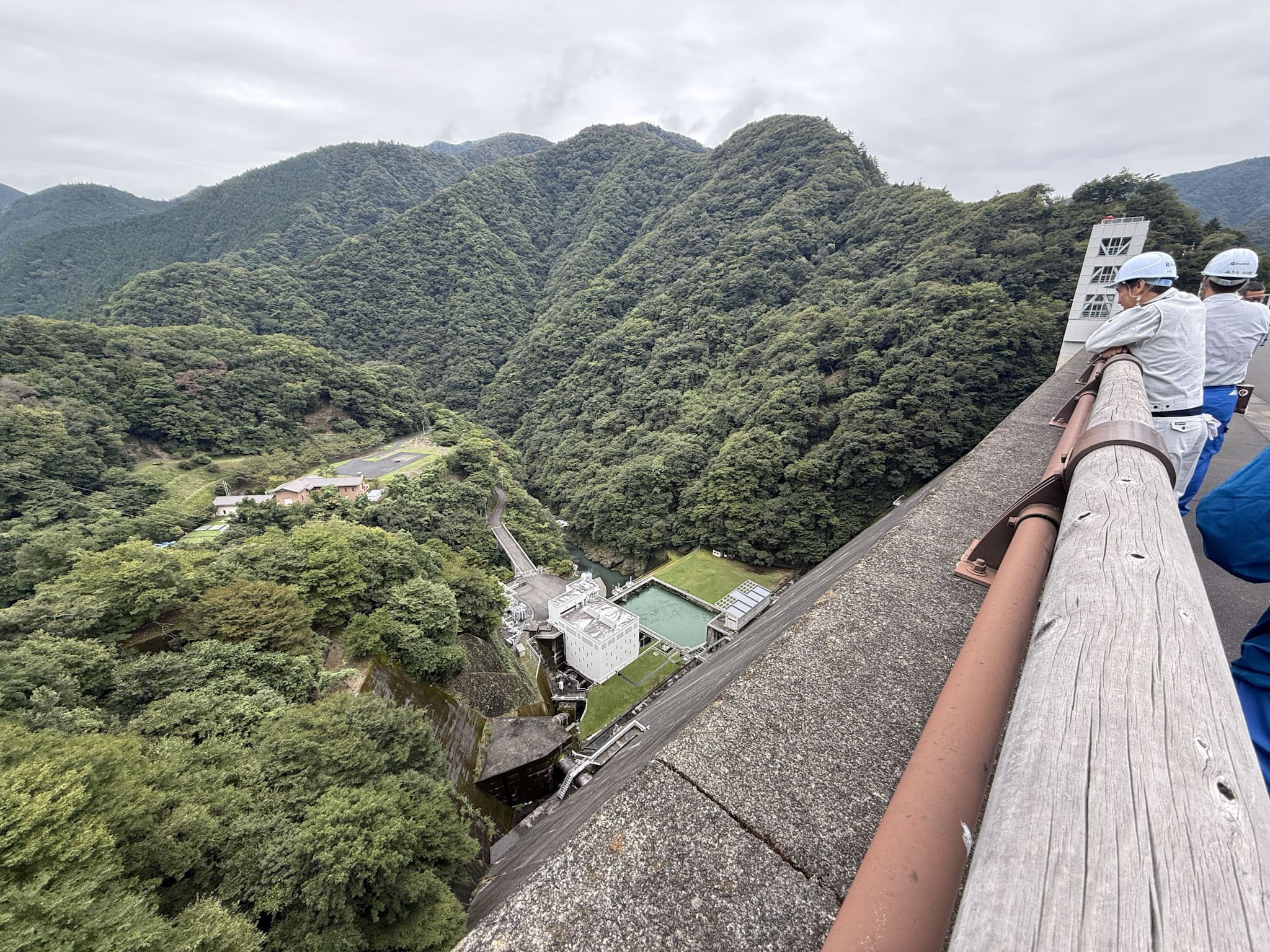 ダムの下方にあるのが「多摩川第一発電所」。