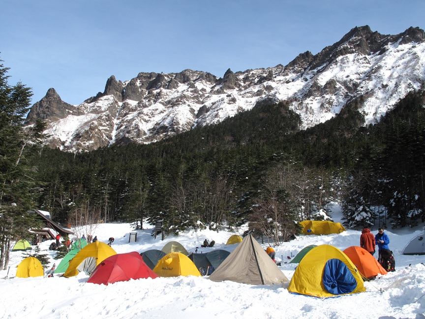 行者小屋テントサイトの冬景色。