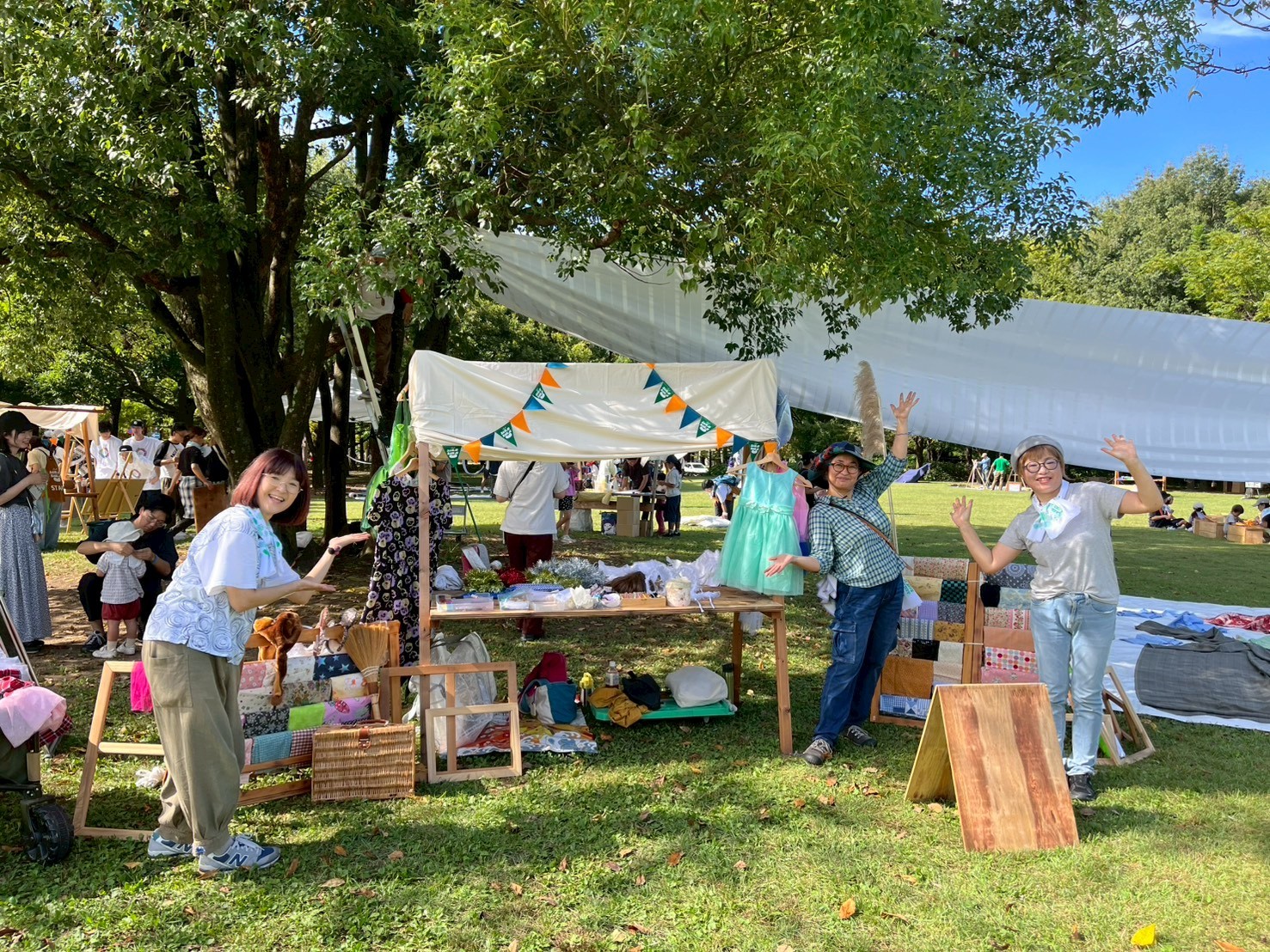 あそまな当日は、各自が好きな分野や得意な領域を担当する。写真は“おしゃれブラボー”チーム。
